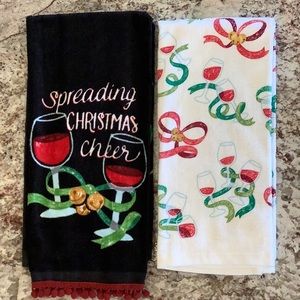 NWOT - 2 St. Nicholas Square “Spreading the Christmas Cheer” kitchen towels.